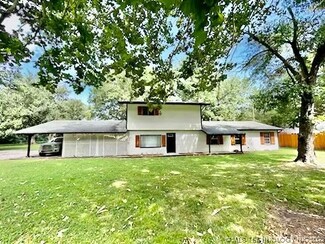 9145 S 33rd Ave W, Tulsa, OK 74132
