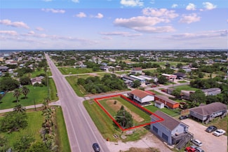 202 19th St, San Leon, TX 77539