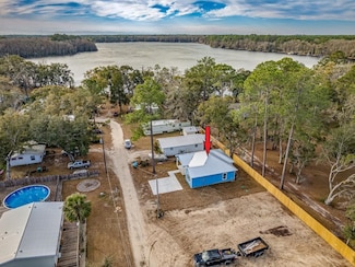 92 Wild Turkey Cir, Crawfordville, FL 32327