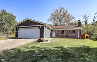 4421 Greenmeadow Ct, Indianapolis, IN 46235