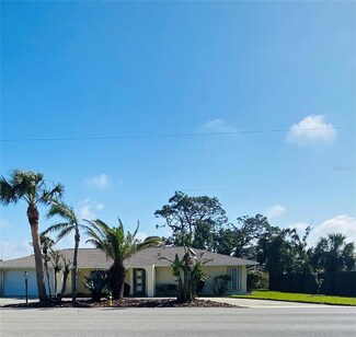 933 Harbor Dr S, Venice, FL 34285