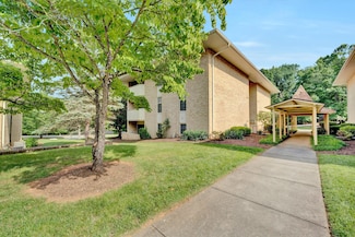 5260 Crossbow Cir Unit 9E, Roanoke, VA 24018