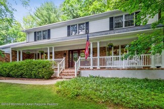 3 Canyon Run Rd, Holmdel, NJ 07733