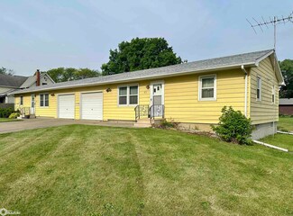 811 N 7th St, Chariton, IA 50049
