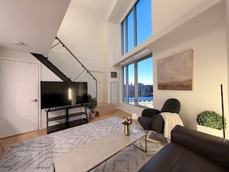 1 Earhart St Unit 725, Cambridge, MA 02141