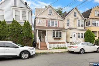 202 Windsor St, Kearny, NJ 07032
