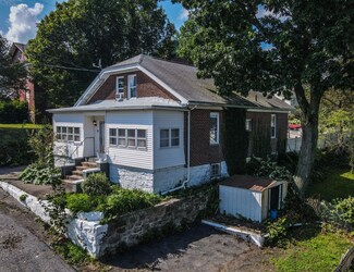 919 Walnut St, Freeland, PA 18224