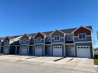 461 7th Ave, Columbus, NE 68601