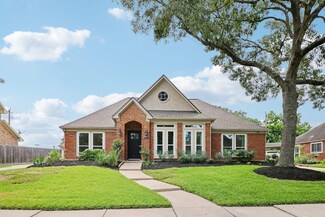 2155 Heather Green Dr, Houston, TX 77062