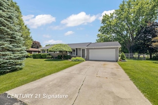7245 Burmeister Dr, Saginaw, MI 48609