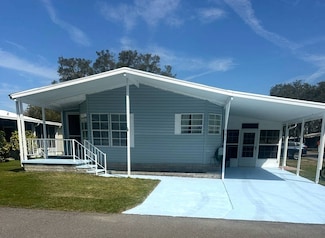 37611 Bimini Dr, Zephyrhills, FL 33541