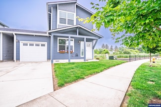 1937 Stoltz Hill Rd, Lebanon, OR 97355