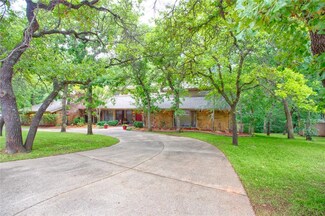 1701 N Mistletoe Ln, Edmond, OK 73034