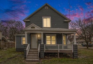 1504 Washington Ave, Kalamazoo, MI 49001