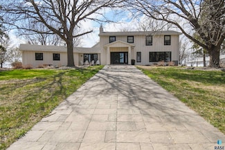 27219 473rd Ave, Sioux Falls, SD 57108