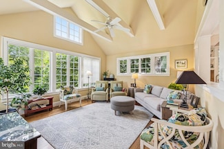 214 W Jefferson St, Falls Church, VA 22046