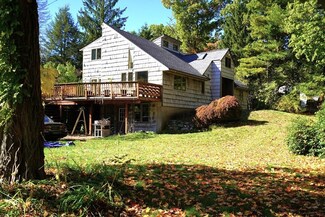 63 S Grove St, Foxboro, MA 02035