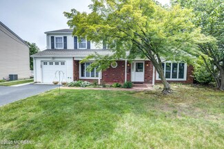 153 12th St, Belford, NJ 07718