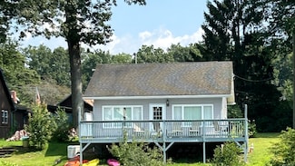 153 Cottage Rd, Enfield, CT 06082