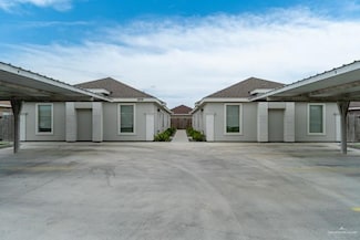 1009 W La Pointe Ave, Alton, TX 78573