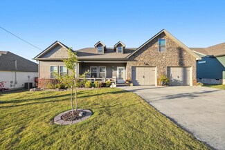 365 Franklin Cir, Fort Oglethorpe, GA 30742