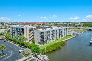 807 River Point Dr Unit D105, Naples, FL 34102