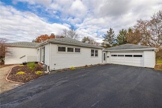 20 White Village Dr, Rochester, NY 14625