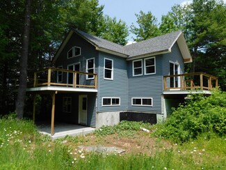 4 Walker Rd, Norridgewock, ME 04957