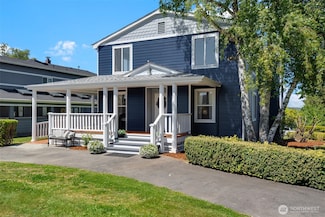 615 613 Lafayette St, Steilacoom, WA 98388