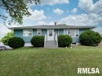 401 SE 4th St, Aledo, IL 61231