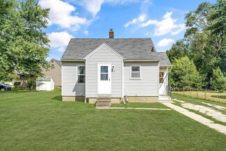 711 Home Acres Ave, Evansdale, IA 50707