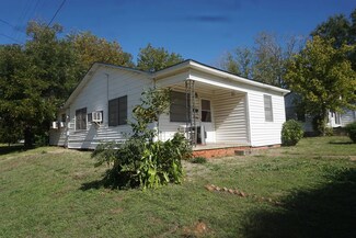 611 Campbell St, Palestine, TX 75801