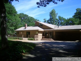 10350 Hadley Ct N, Saint Paul, MN 55110