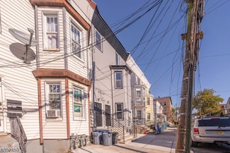 1119 1 2 Hampton Place, Elizabeth City, NJ 07201