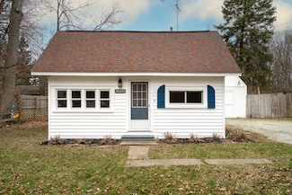 14939 Minetta Ave, Spring Lake, MI 49456
