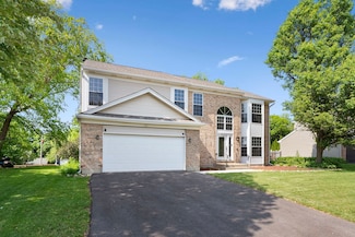 530 Old Oak Cir, Algonquin, IL 60102