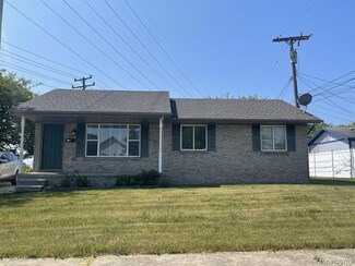 401 Buffalo Ave, Trenton, MI 48183
