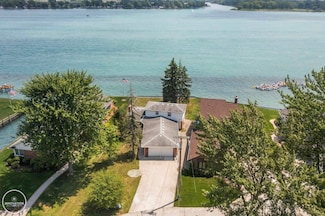 9591 River Rd, Clay, MI 48001