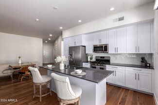 7300 E Earll Dr Unit 1012, Scottsdale, AZ 85251