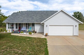 E11122 Breezy Knoll Ln, Baraboo, WI 53913