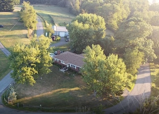 215 Willow Rd, Avella, PA 15312