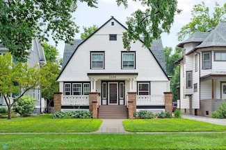 1124 5th Ave S, Fargo, ND 58103