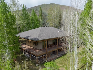 214 Crazy Horse Dr, Hailey, ID 83333