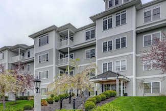 5 Sterling Hill Ln Unit 534, Exeter, NH 03833