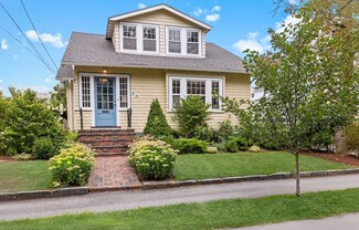 44 Antwerp St, Milton, MA 02186
