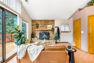 862 Strawberry Peak Rd, Twin Peaks, CA 92391