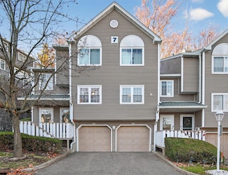 188 Eagle Ridge Way Unit 41, Nanuet, NY 10954