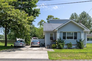 175 S Dunton Ave, East Patchogue, NY 11772