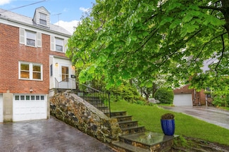 34 Elkan Rd, Larchmont, NY 10538