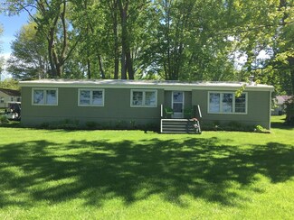 203 Kaempfe Ln, Kelleys Island, OH 43438